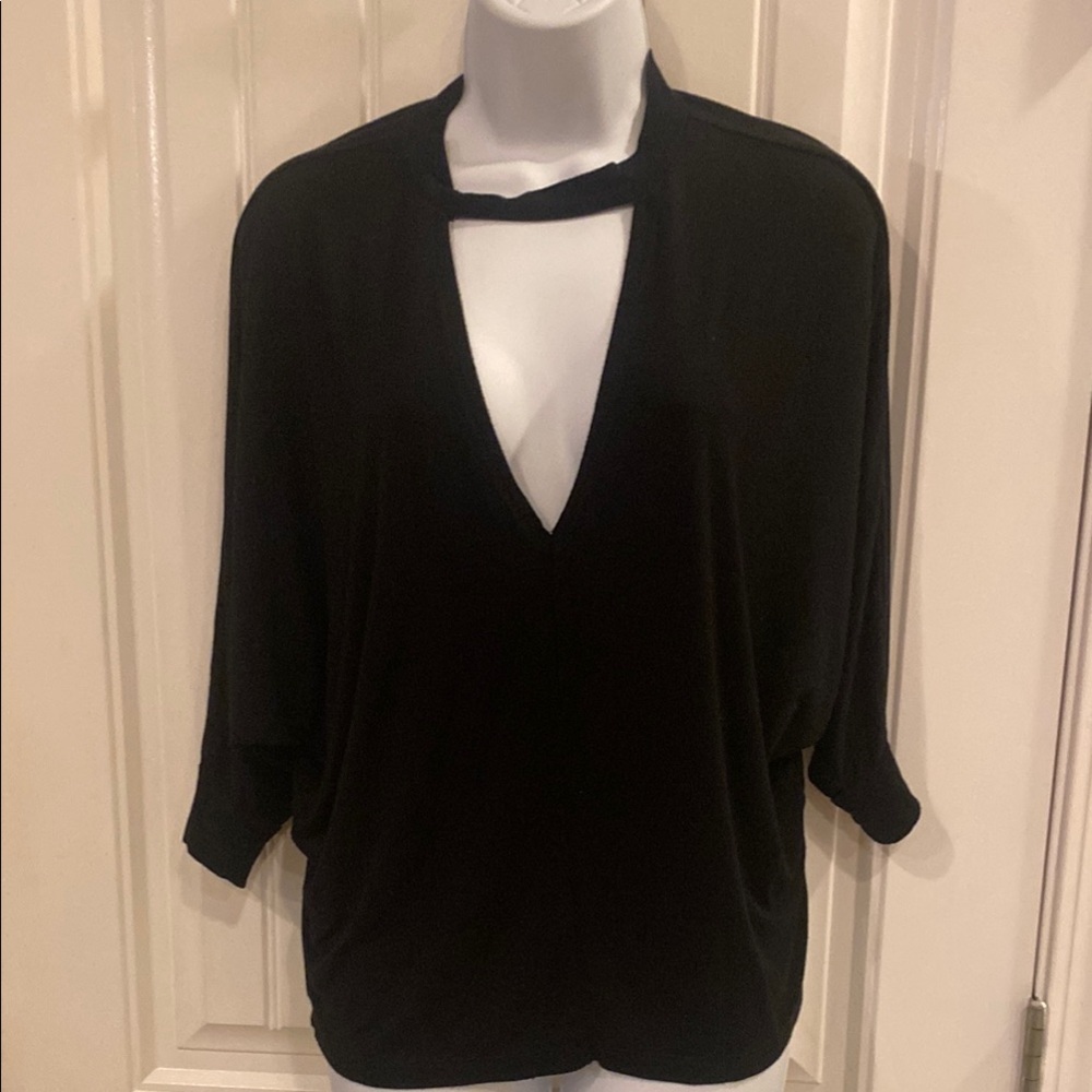 🔥5/$20🔥 Forever 21 Black Cut Out 3/4 Sleeve Blouse